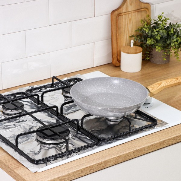 Защитный экран для газовых плит 50х60 см.